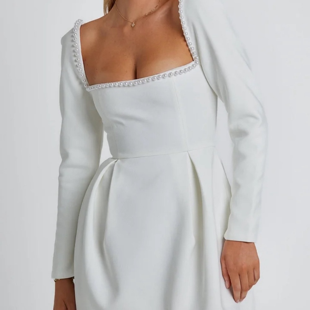 Elegant White Mini Dress
